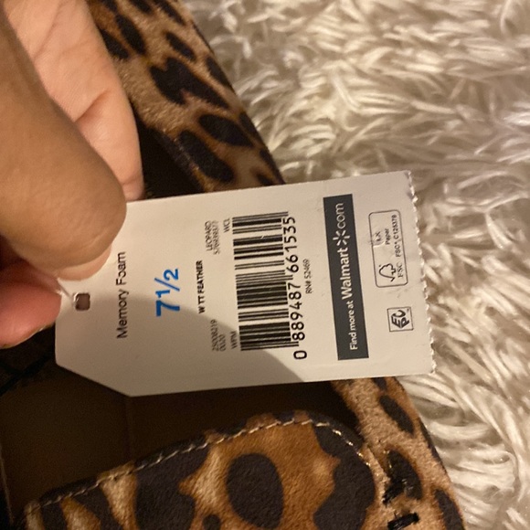 NEW Time and Tru Memory Foam Womens Leopard Flats NWT - Picture 5 of 5